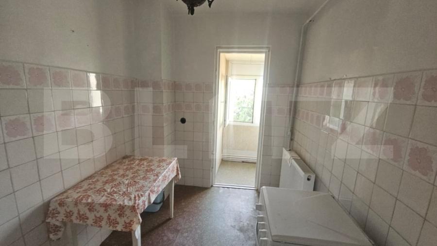 Apartament cu 3 camere decomandat, mobilat în Micro 39