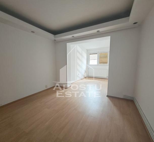 Apartament cu 2 camere decomandat în Torontalului