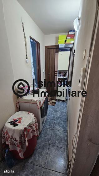 Apartament cu 3 camere semidecomandat în Valea Rosie