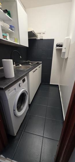 Garsonieră decomandată în Costin Georgian