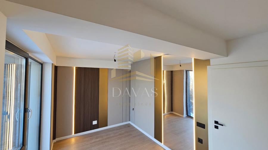Duplex cu 5 camere cu Canalizare în Popești