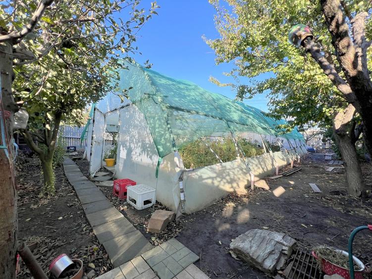 Casă individuală cu 4 camere cu Canalizare în Vânători