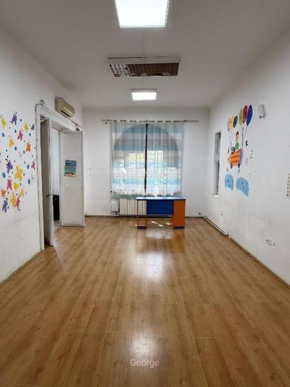 Casă individuală cu 9 camere cu Teren 800 Mp în Timpuri Noi