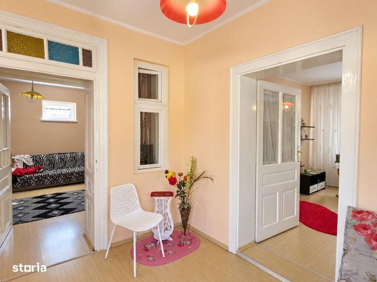 Casă cu 3 camere decomandat în Mândruloc