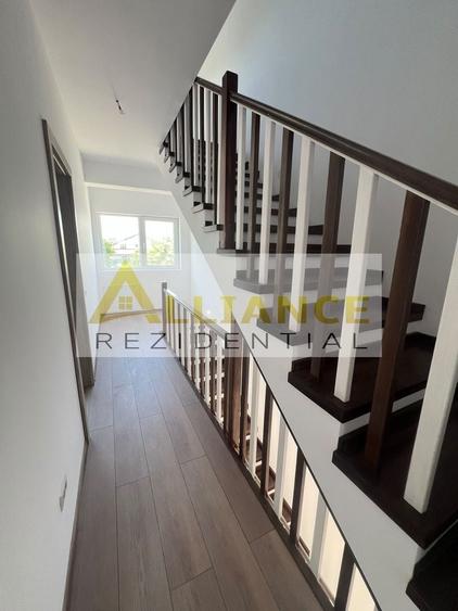 Duplex cu 4 camere cu Canalizare în Berceni