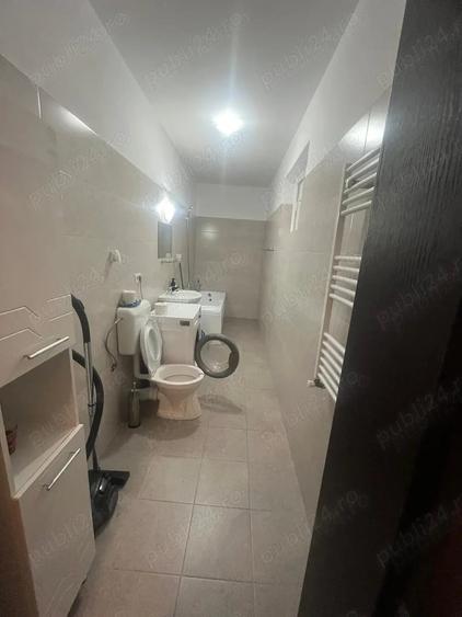 Garsonieră decomandată în Apărătorii Patriei