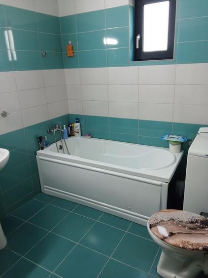 Casă cu 4 camere în Colibași