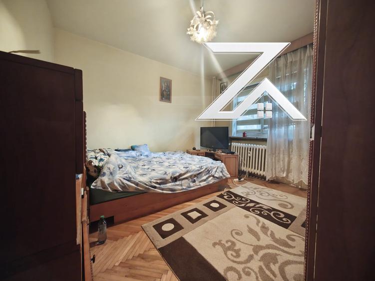 Apartament cu 3 camere decomandat, mobilat în Craiovița Nouă