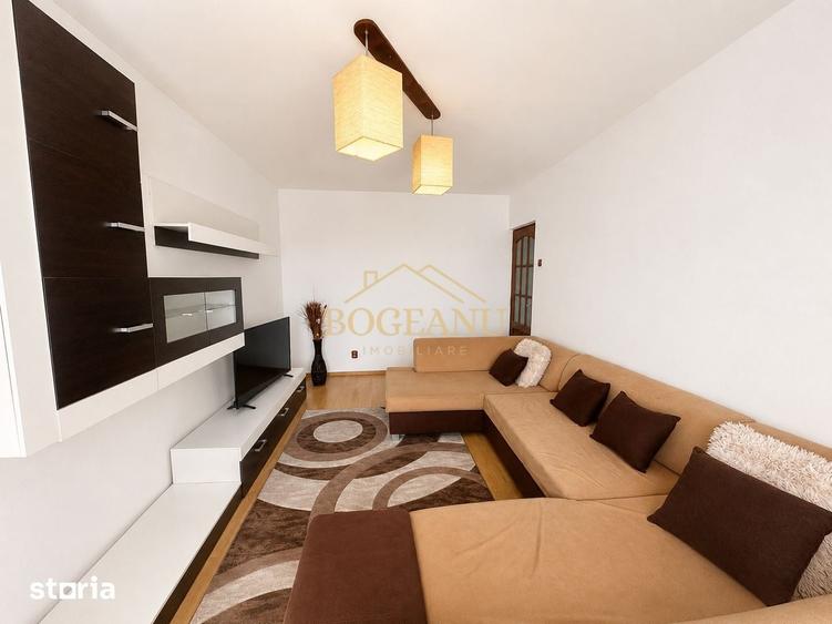 Apartament cu 3 camere decomandat în Torontalului
