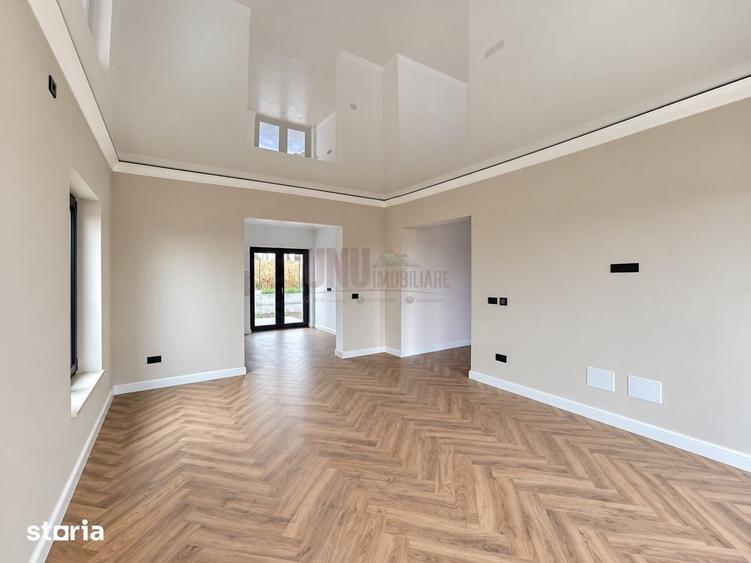 Casă cu 4 camere cu Teren 450 Mp în Rediu