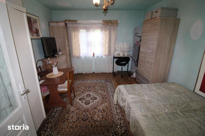 Casă cu 5 camere cu Teren 264 Mp în Teliucu Inferior