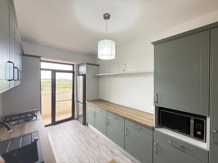 Apartament cu 3 camere decomandat în Alfa