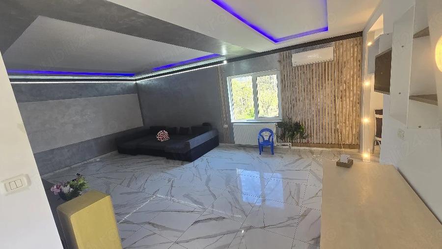 Casă cu 3 camere cu Teren 790 Mp în Poarta Albă