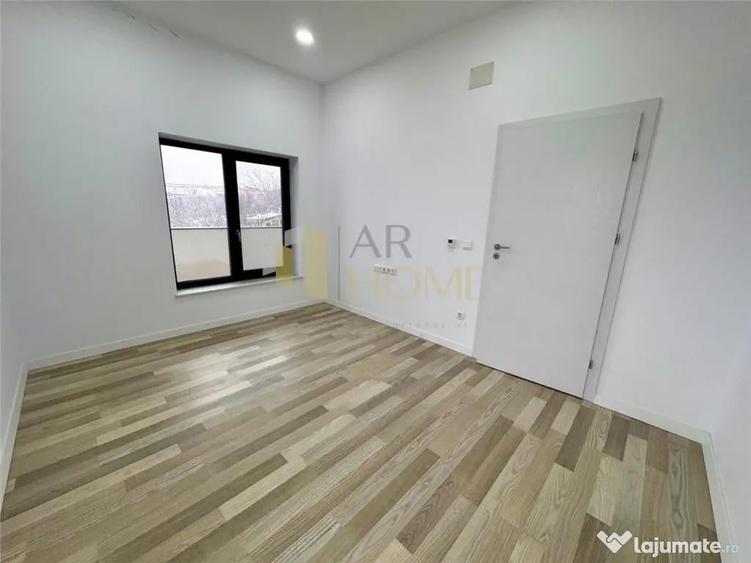 Casă cu 4 camere cu Teren 416 Mp în Păulești
