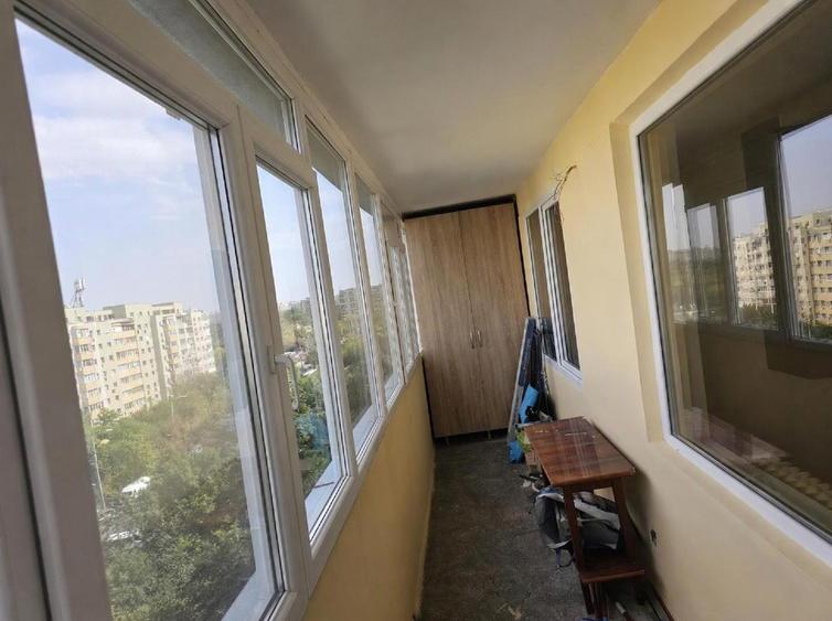 Apartament cu 2 camere semidecomandat, mobilat în Titan
