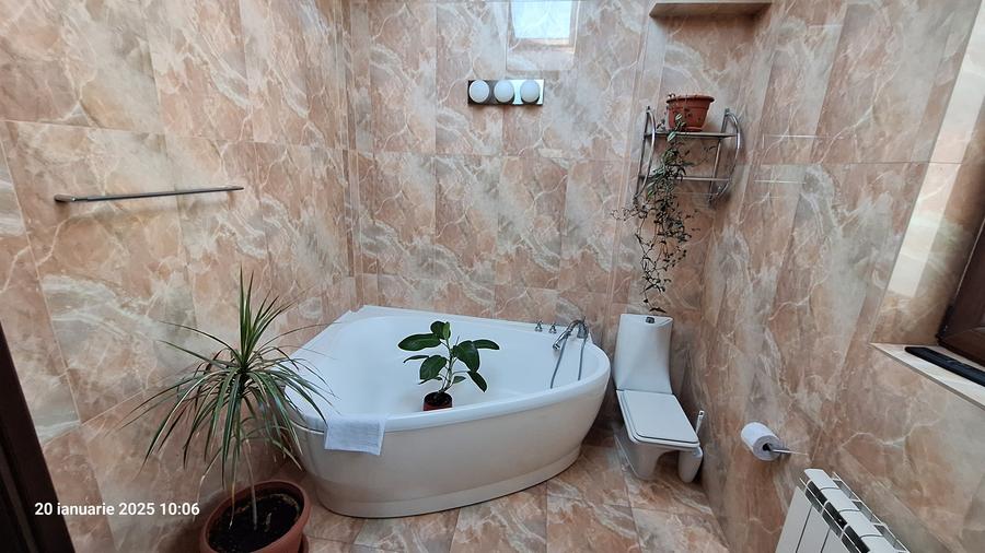 Casă cu 4 camere cu Canalizare în Coiciu
