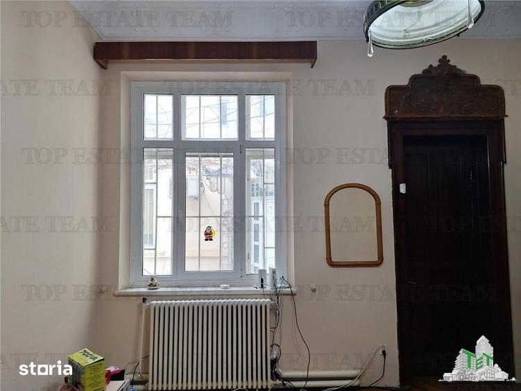 Casă cu 6 camere cu Teren 262 Mp în Ultracentral