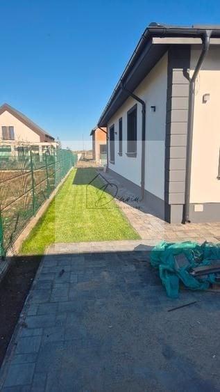 Casă individuală cu 4 camere cu Piscina în Tărtășești