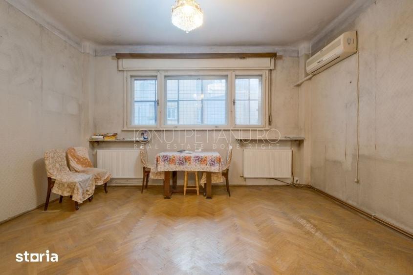 Apartament cu 5 camere decomandat în Armeneasca