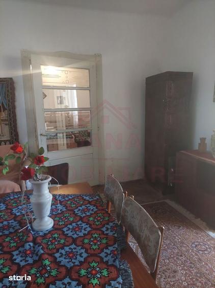 Casă cu 6 camere cu Teren 3340 Mp în Central