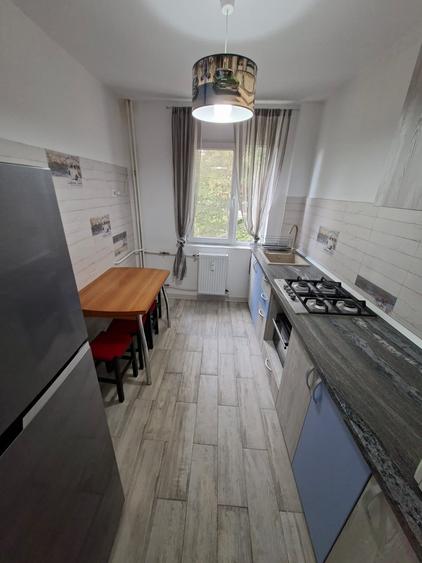 Apartament cu 2 camere semidecomandat în Tătărași