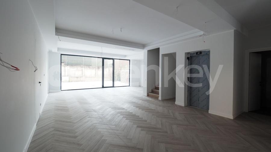 Duplex cu 5 camere cu Canalizare în Pipera