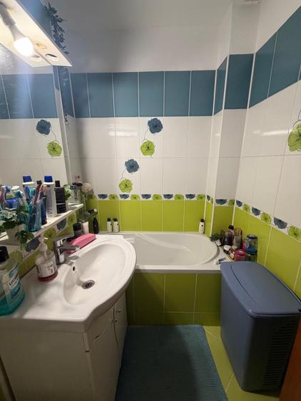 Apartament cu 2 camere semidecomandat în Gorjului