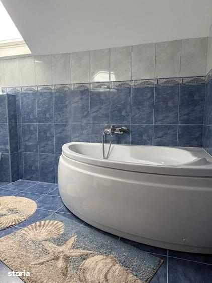 Casă cu 5 camere cu Teren 357 Mp în Grădiște
