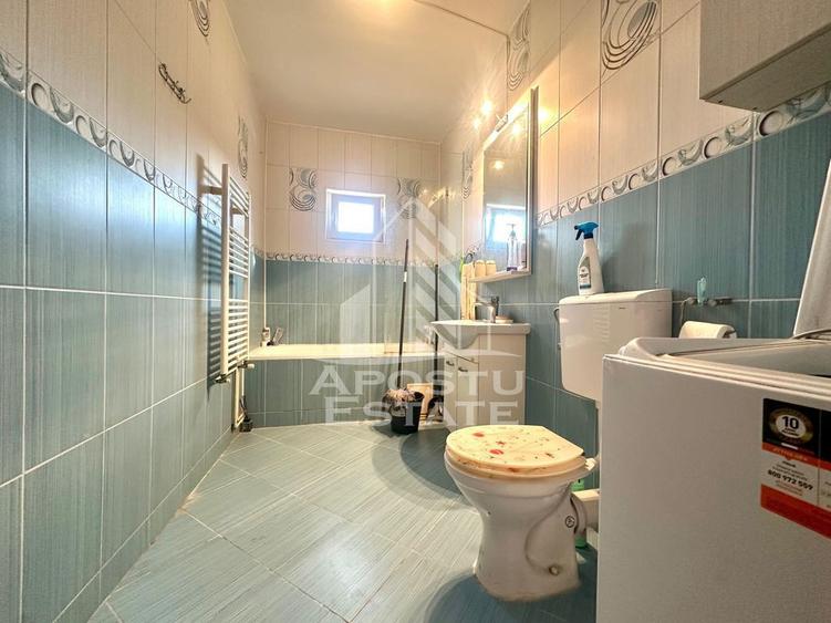 Apartament cu 3 camere decomandat, mobilat în Soarelui