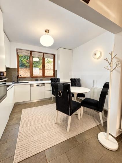 Apartament cu 3 camere decomandat, mobilat în Europa