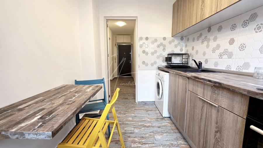 Apartament cu 2 camere semidecomandat, mobilat în Militari