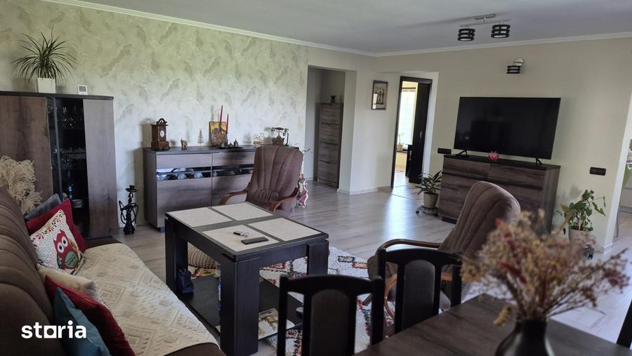 Casă cu 3 camere cu Teren 600 Mp în Crișeni