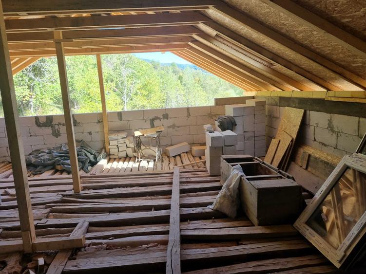 Casă cu 3 camere în Blăjeni