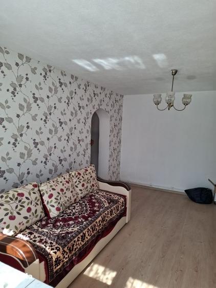 Apartament cu 3 camere în Ișalnița