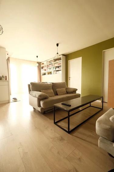 Apartament cu 2 camere semidecomandat, mobilat în Florești — fotografia 1