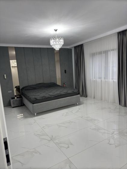 Casă cu 4 camere în Fundeni