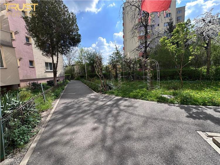 Apartament cu 2 camere decomandat în Grigorescu
