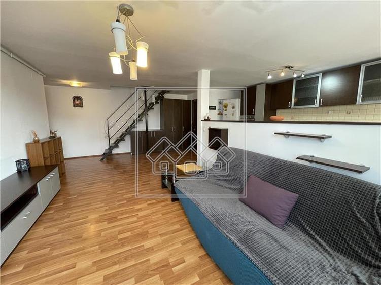Apartament cu 2 camere decomandat în Valea Aurie