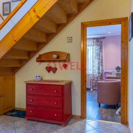 Casă individuală cu 6 camere cu Teren 250 Mp în Unirii