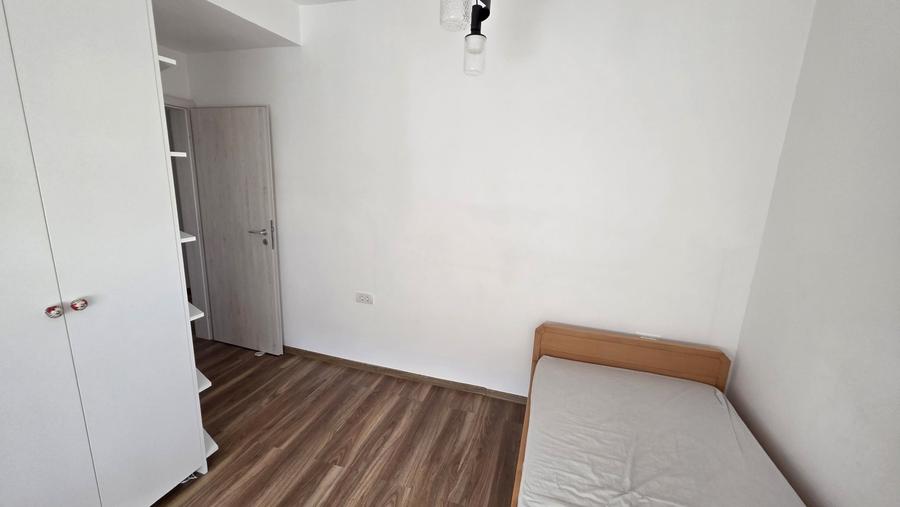 Apartament cu 3 camere decomandat, mobilat în Braytim