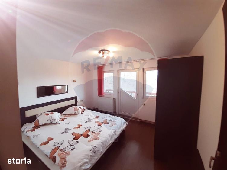 Casă cu 7 camere cu Teren 3580 Mp în Tohănița
