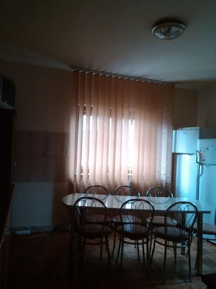 Casă individuală cu 6 camere cu Canalizare în Nord