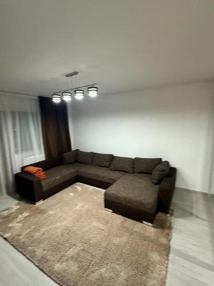 Apartament cu 4 camere decomandat în 13 Septembrie