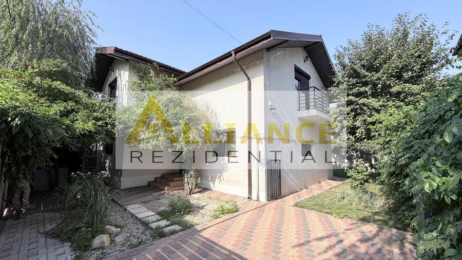 Casă individuală cu 4 camere cu Canalizare în Berceni