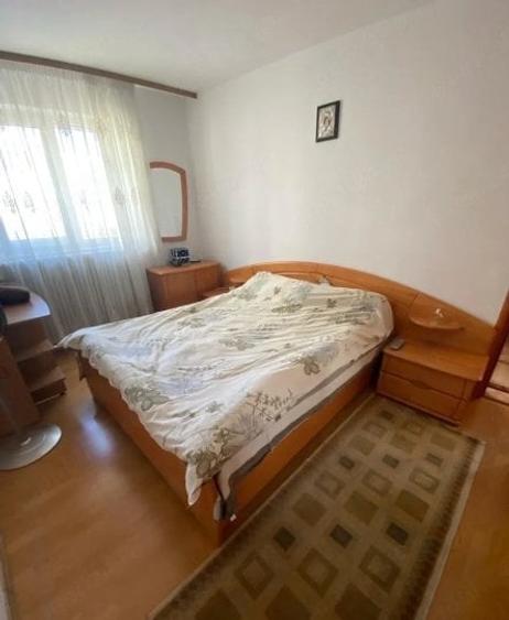 Apartament cu 3 camere decomandat, mobilat în Colentina
