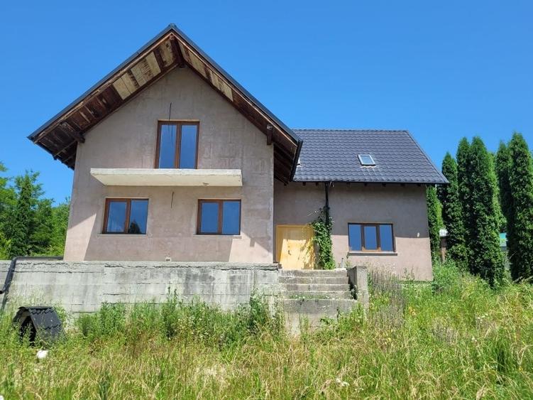 Casă cu 4 camere în Podiș