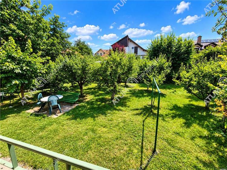 Apartament cu 3 camere decomandat, mobilat în Sub Arini