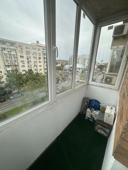 Apartament cu 3 camere semidecomandat în 13 Septembrie