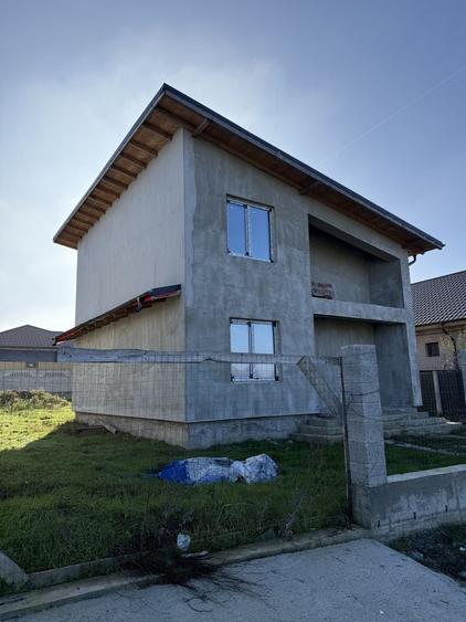 Casă cu 3 camere în Sanatoriul Agigea