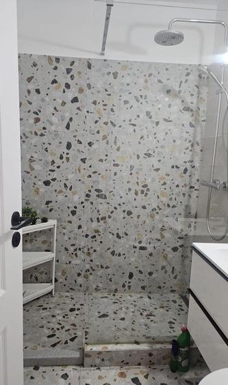 Apartament cu 2 camere decomandat în Pajura